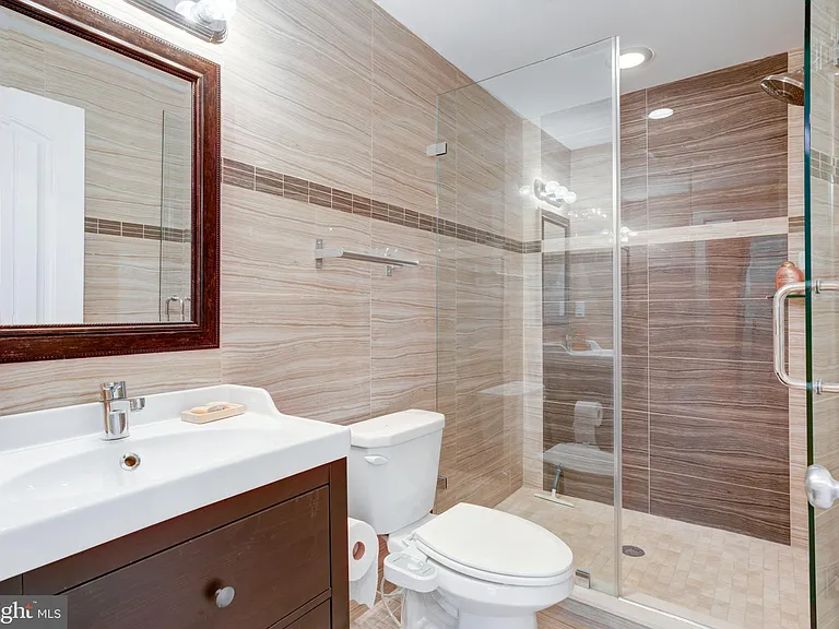 1509 S Dorrance St — Photo 30