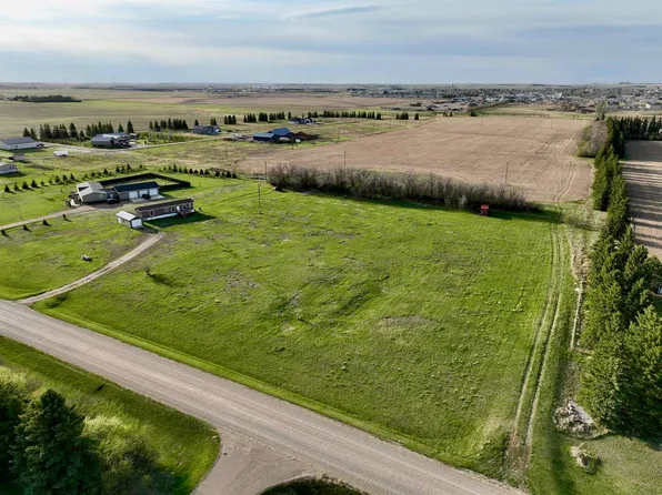 66th St NW, Tioga, ND 58852