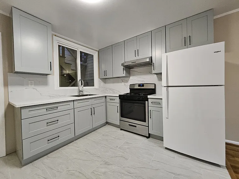 9 Sutro Heights Ave — Photo 1