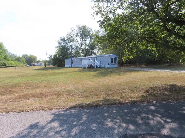 220 Arkansas Ave, Oak Grove, KY 42262