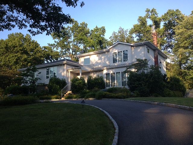 1st image of 19 Blackstone Dr