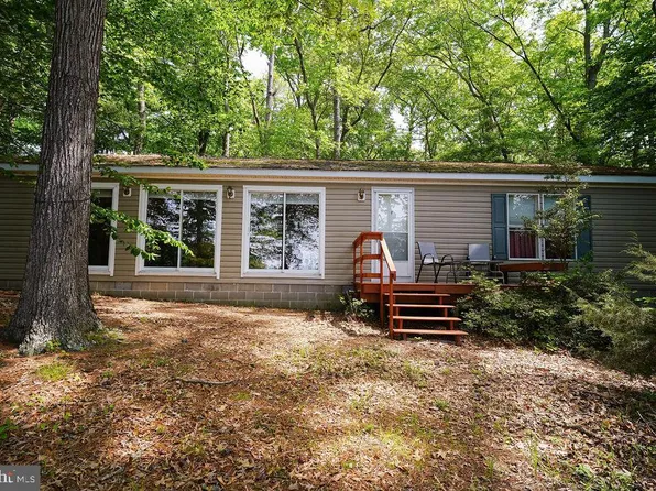 10371 Kings Creek Dr, Princess Anne, MD 21853
