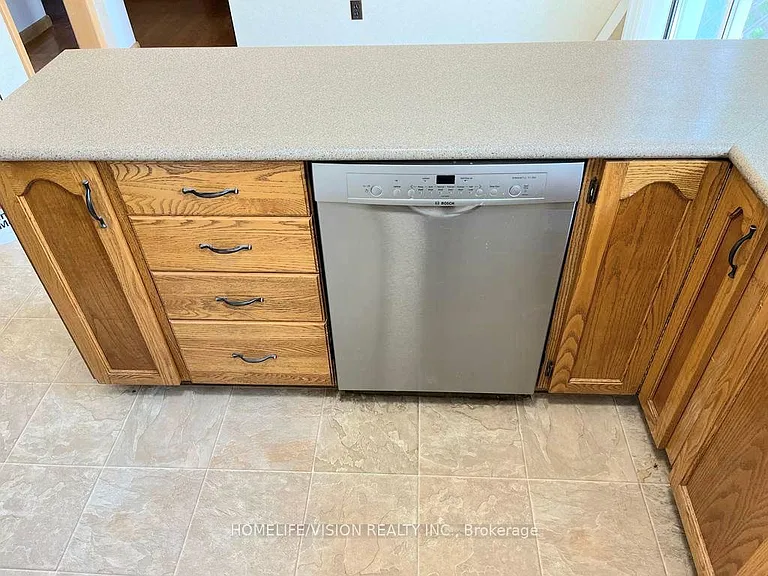 16 Nova Dr #UPPER — Photo 13