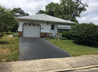 9 Bonasse St, Toms River, NJ 08757