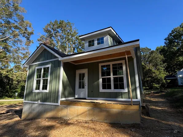 232 E Greenwood St, Landrum, SC 29356