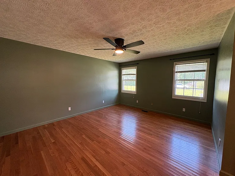 671 Circle Dr — Photo 21