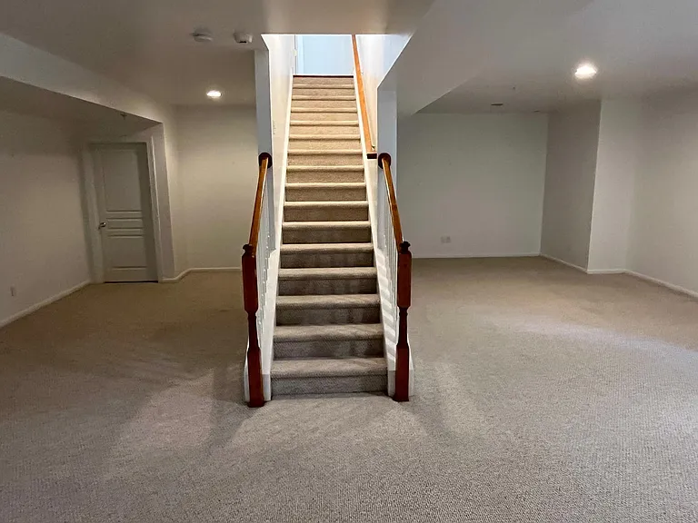304 Arthur Ct #304 — Photo 32