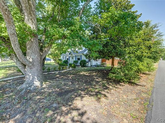 4th image of 100 S Elm Ave