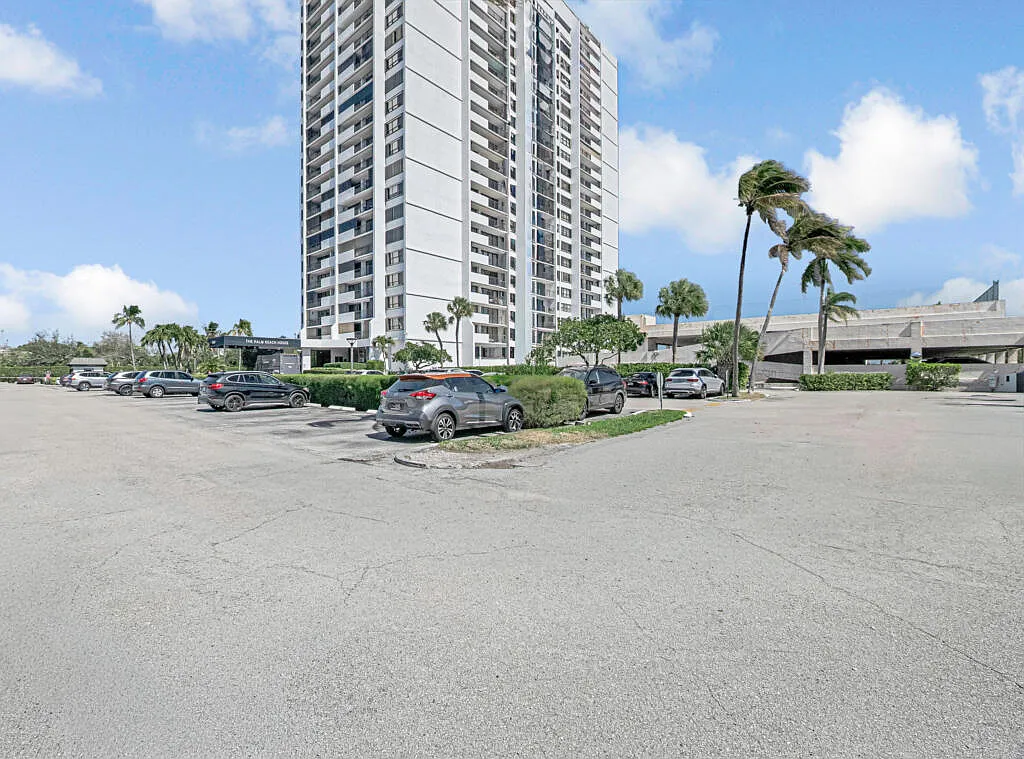 Palm Beach House — Photo 1