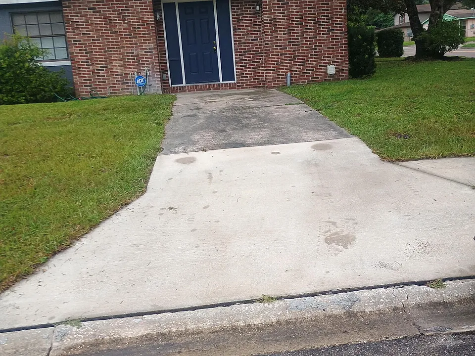 4305 Bessie Cir W