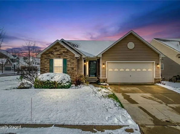 4976 Lake Forest Dr, Peninsula, OH 44264