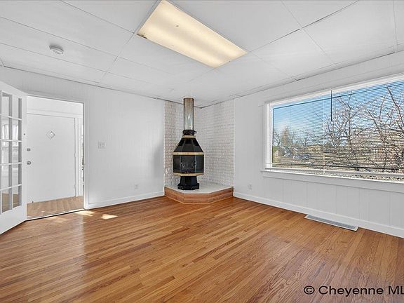 5th image of 506 E 7th St