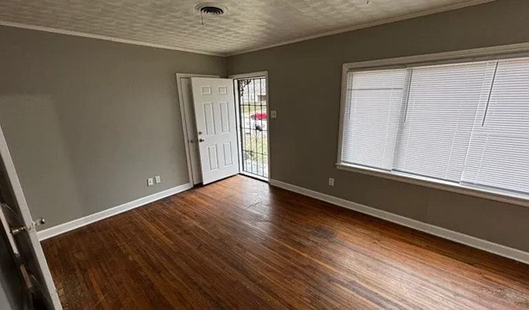 1294 Pallwood Rd — Photo 2