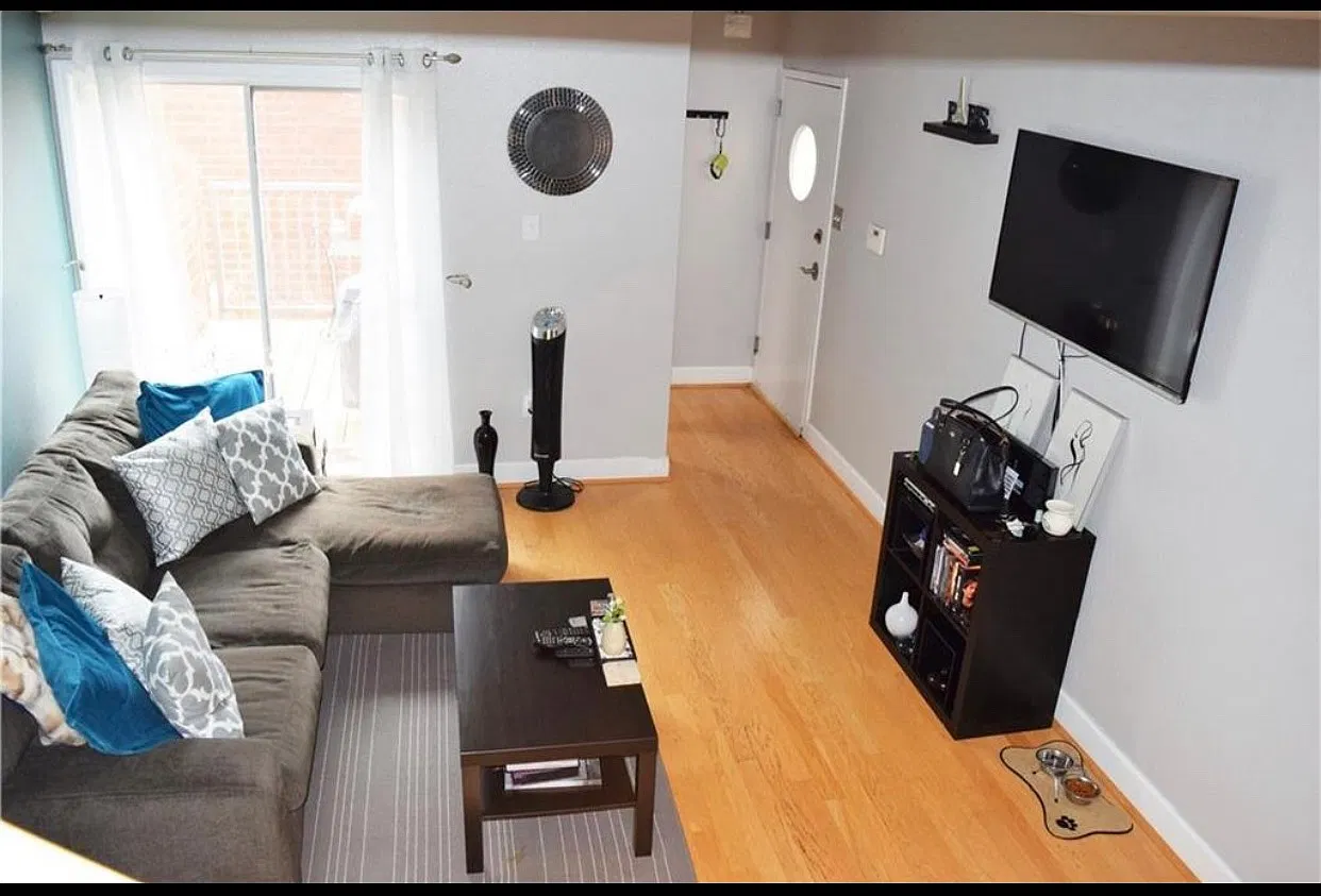 2 bed, 1.5 bath, 1204 sqft, $2,100 — Photo 1