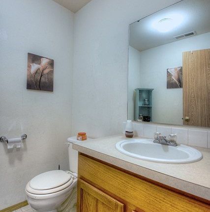 5th image of 4869 43rd Ln SE