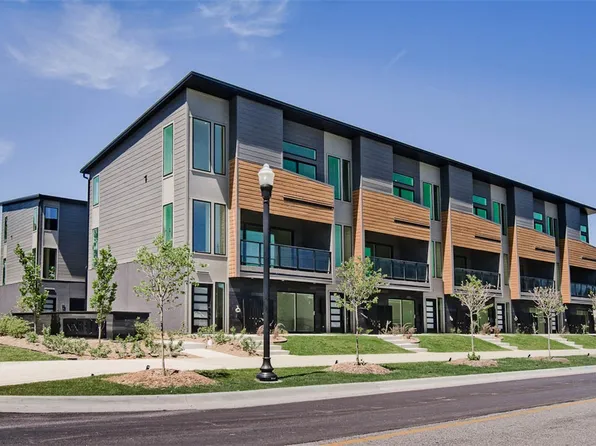 206 NW 9th St, Bentonville, AR 72712