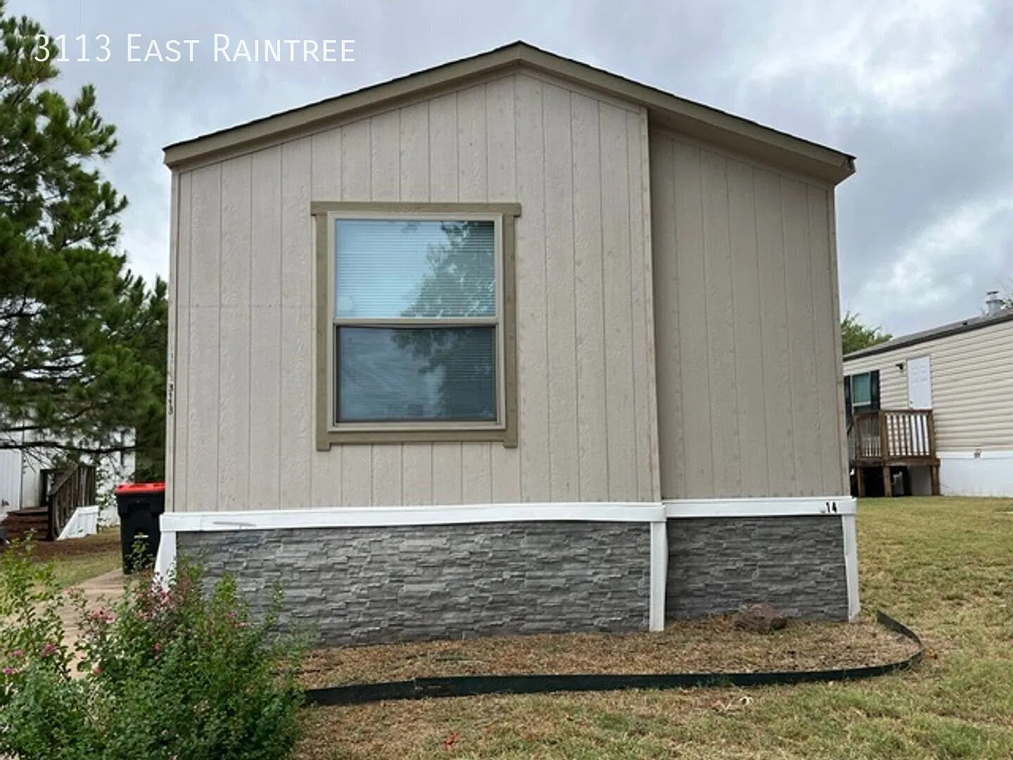 3 bed, 2.0 bath, $949 — Photo 2