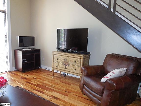 4th image of 101 S Laurens St Unit 221-C