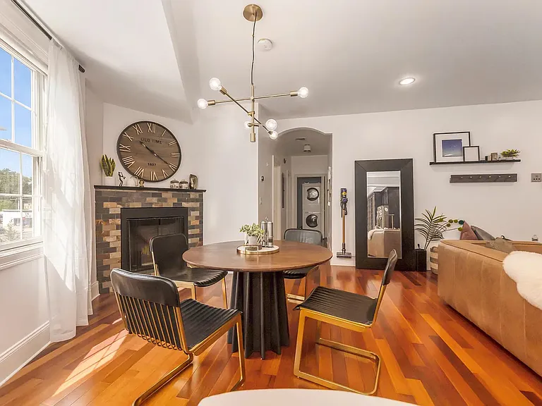 406 Main St #3 — Photo 8