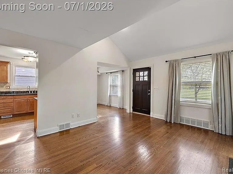 2209 Windemere Rd — Photo 6