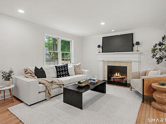 4th image of 222 Silver Hill Lane