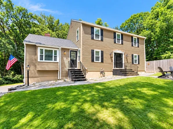26 Parsonage Hill Rd, Haverhill, MA 01832