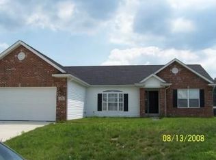 761 Fieldview Dr, Smithton, IL 62285