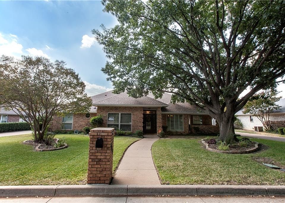 1st image of 4813 Lake Side Cir