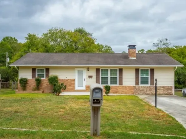 305 Hall St, La Fayette, GA 30728