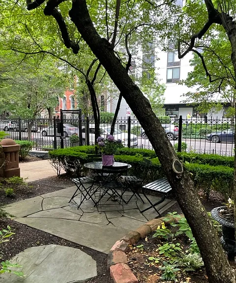 1228 N Dearborn St #2 — Photo 47