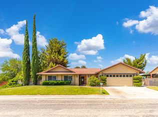 1643 Park Somerset St, Lancaster, CA 93534