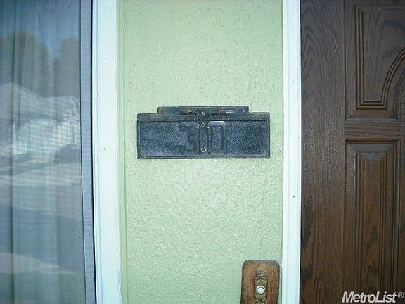 2nd image of 30 W Alder St
