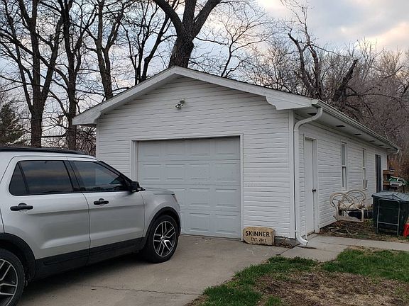 4th image of 301 Grant St