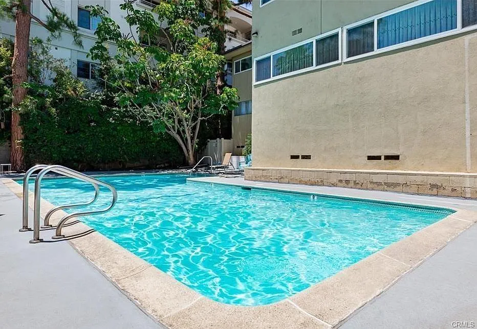 11138 Aqua Vista St — Photo 2