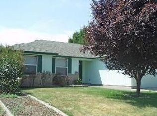 1251 Heather Ln, Central Pt, OR 97502