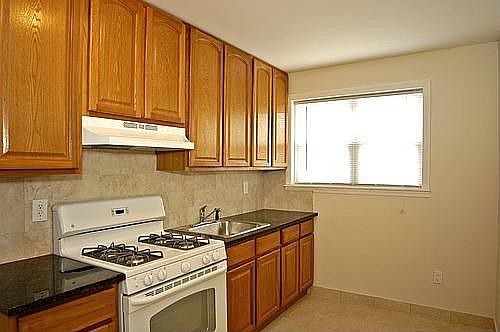 2nd image of 85-14 Astoia Blvd