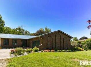 14378 Prairie Trl, Athens, IL 62613