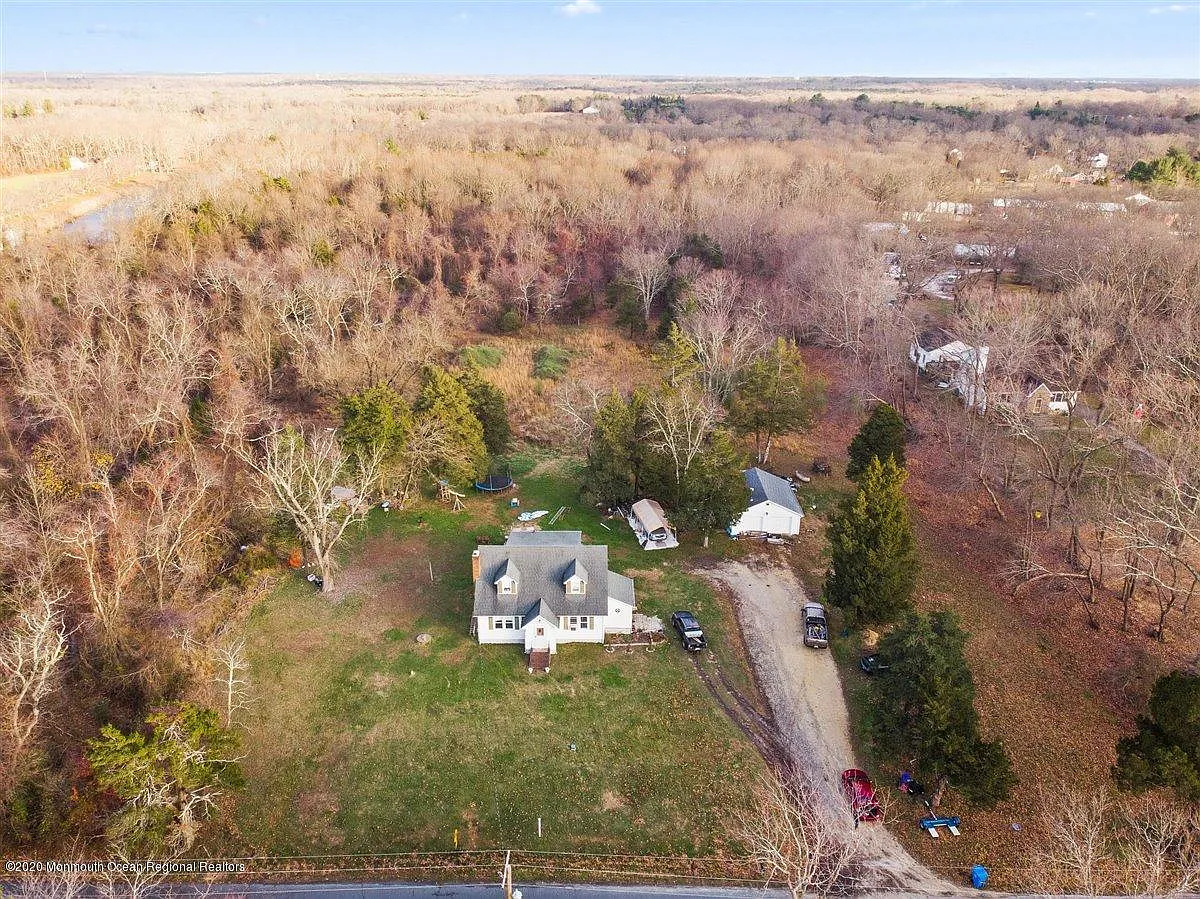 321 Pfister Rd photo 1