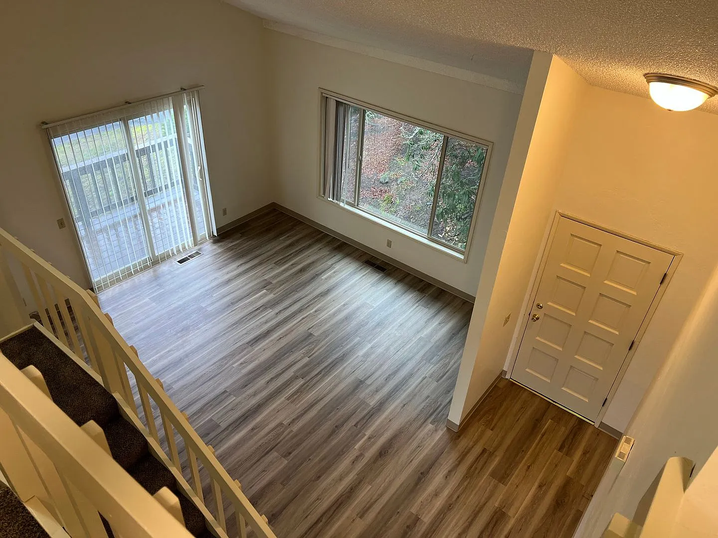2 Bedroom, 1.5 Bath Duplex in Southeast Eugene — Photo 4