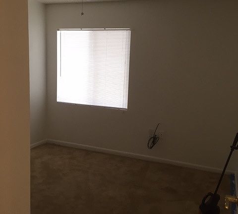 5th image of 870 Crystal Lake Dr