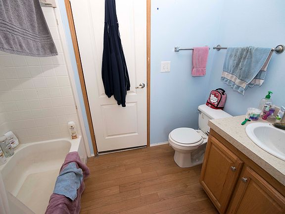 2nd image of 2900 Ramsey St