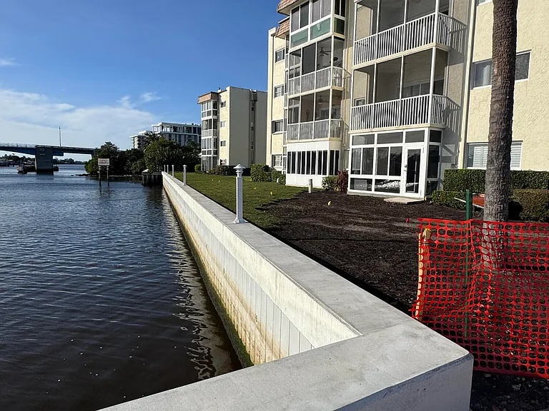 650 Snug Harbor Dr #G301 — Photo 38