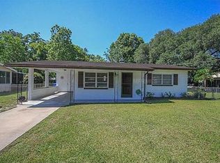 126 Neving Dr, Tampa, FL 33613