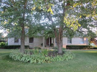 2909 Monterra Dr, Spring Grove, IL 60081