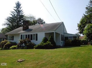 35 Wilbar Dr, Stratford, CT 06614