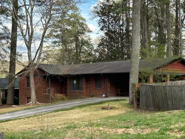 2593 Laurens Cir SW, Atlanta, GA 30311