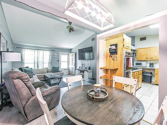 2nd image of 135 Evelyn Ave