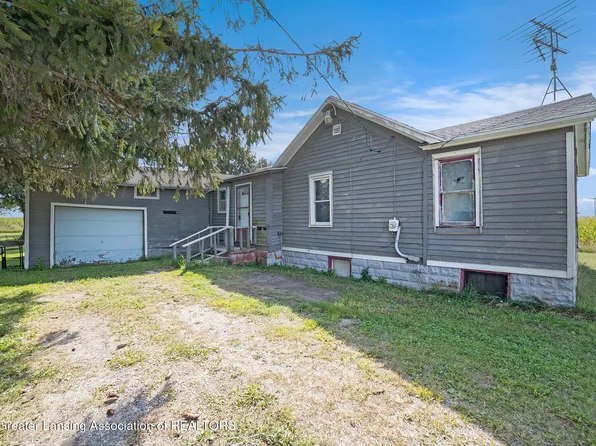 611 S Wisner Rd, Ithaca, MI 48847