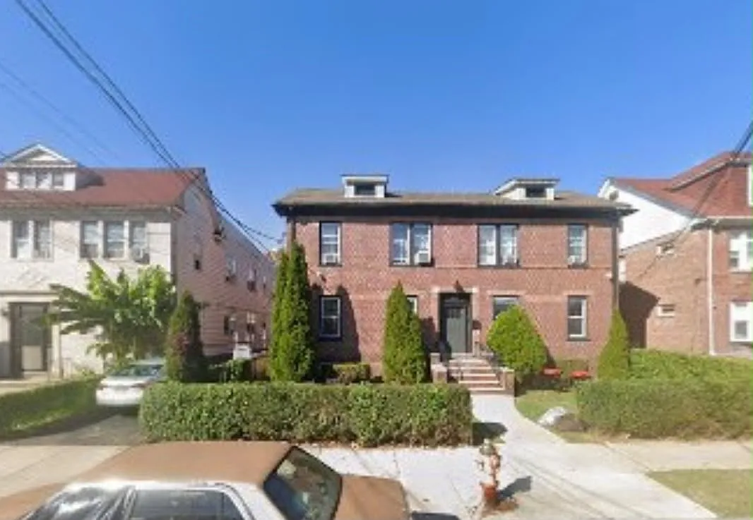 2 bed, $2,050 — Photo 3