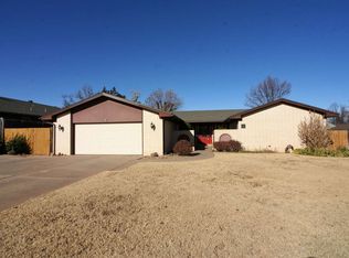 3328 Cheyenne Dr, Woodward, OK 73801